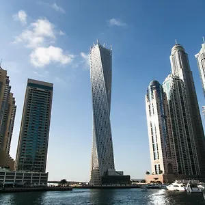 Hometown Holiday Homes - Cayan Tower Dubai